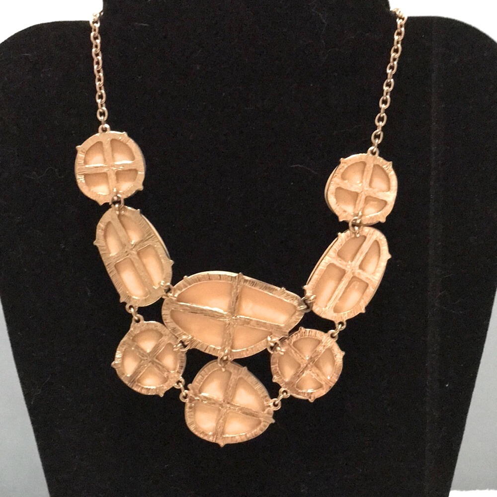 Stylish Cream Statement Necklace - Picture 5 of 5